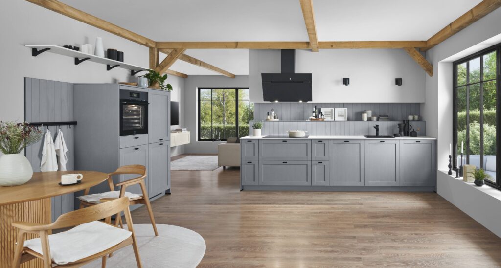 31085_25_Frame_614_M